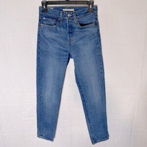Levi’s Med Wash High Rise Wedgie Jeans 24